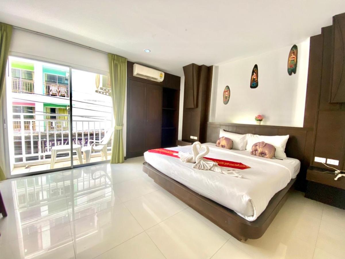 One World One Home Patong 2 Exterior foto