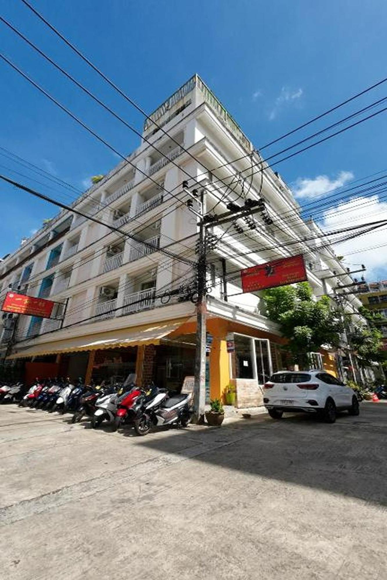 One World One Home Patong 2 Exterior foto